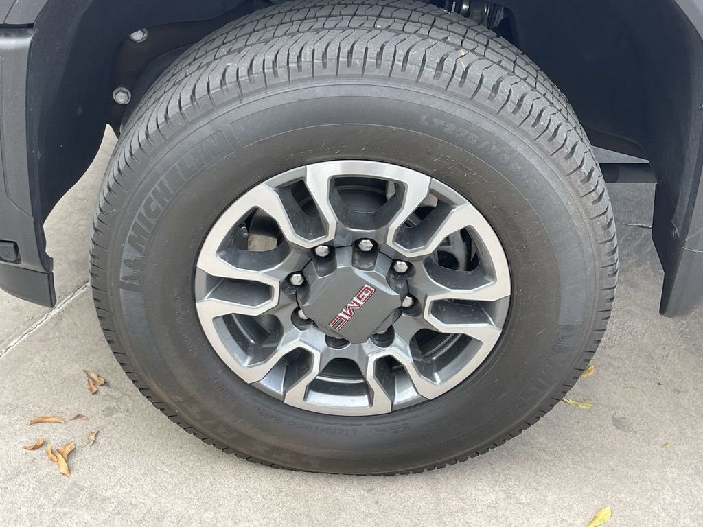 Used 2024 GMC Sierra 2500 SLT image 33