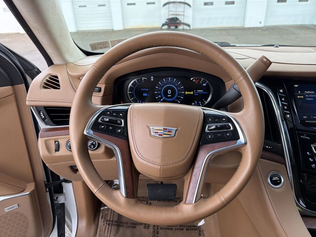 Used 2016 Cadillac Escalade ESV Platinum AWD/4WD image 22