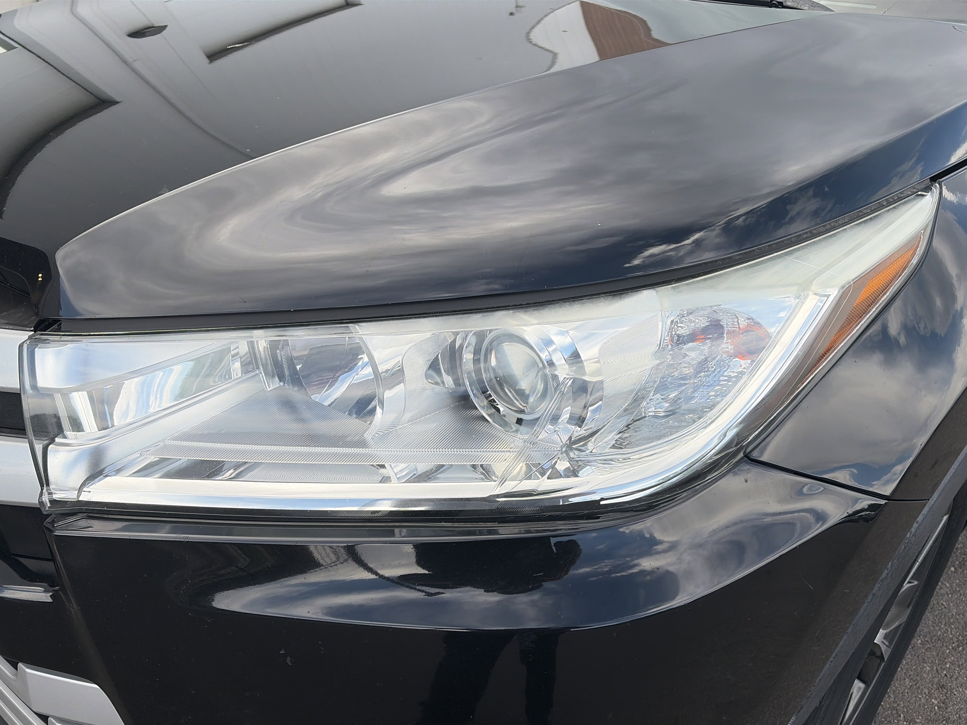 Used 2018 Toyota Highlander Plus AWD/4WD image 12