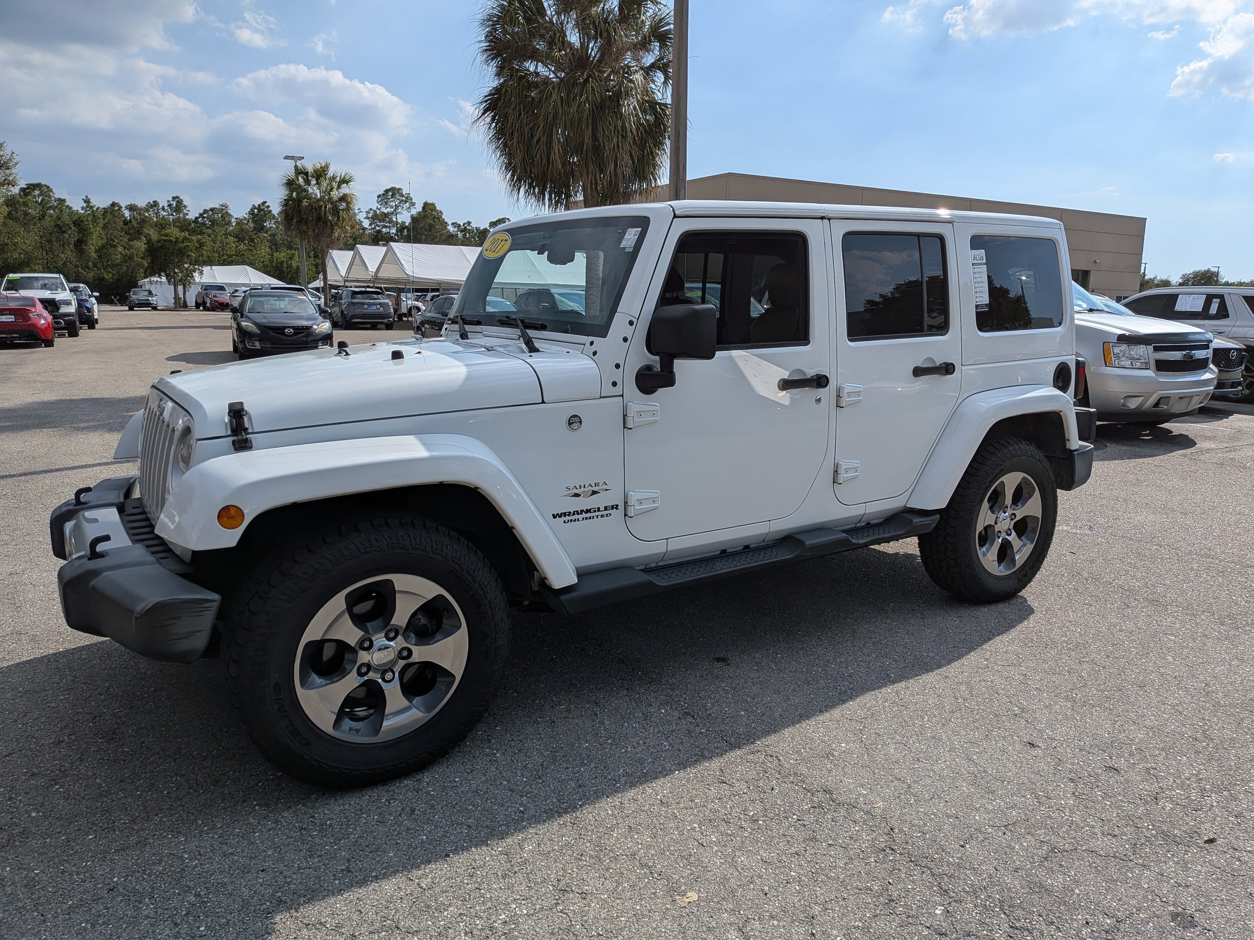 Used 2017 Jeep Wrangler Unlimited Sahara w/ Connectivity Group image 8