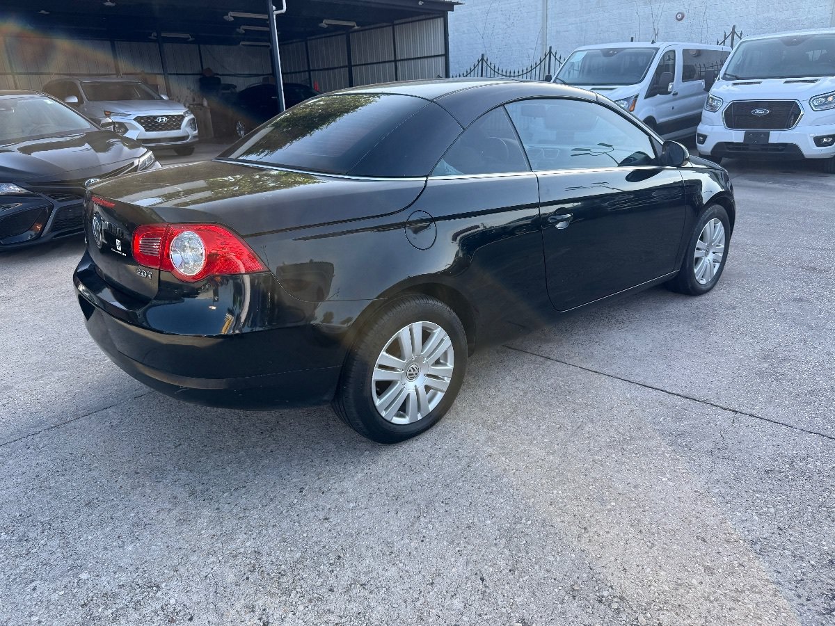 Used 2008 Volkswagen Eos Komfort FWD image 4
