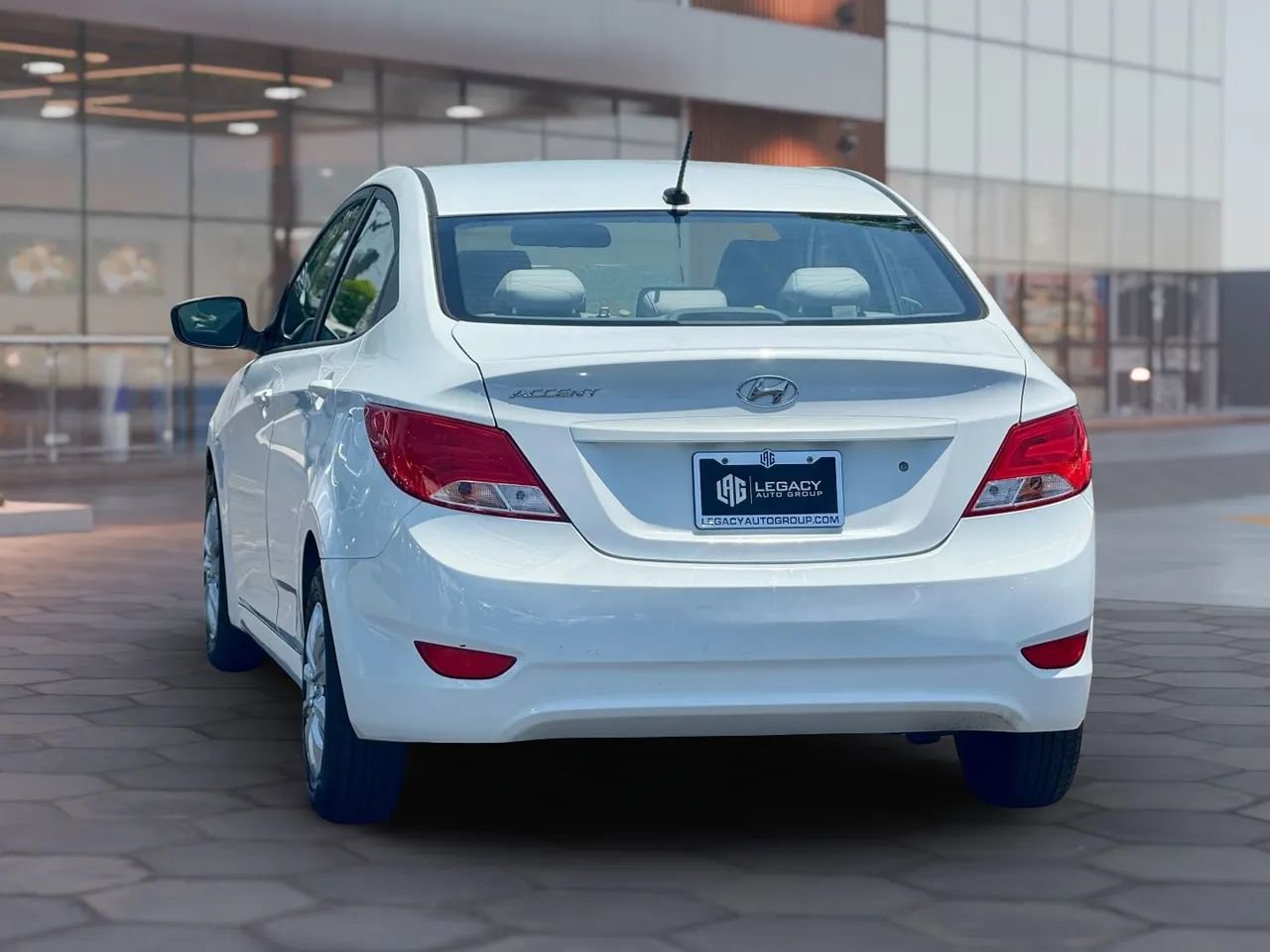 Used 2017 Hyundai Accent SE image 4