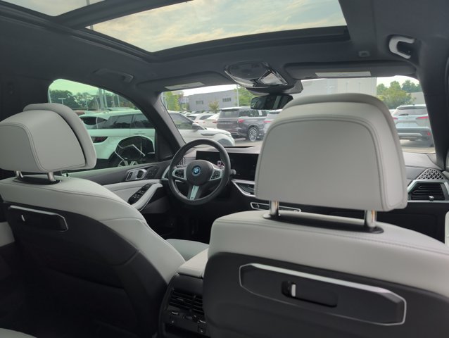 Used 2025 BMW X5 xDrive50e w/ M Sport Package AWD/4WD image 21