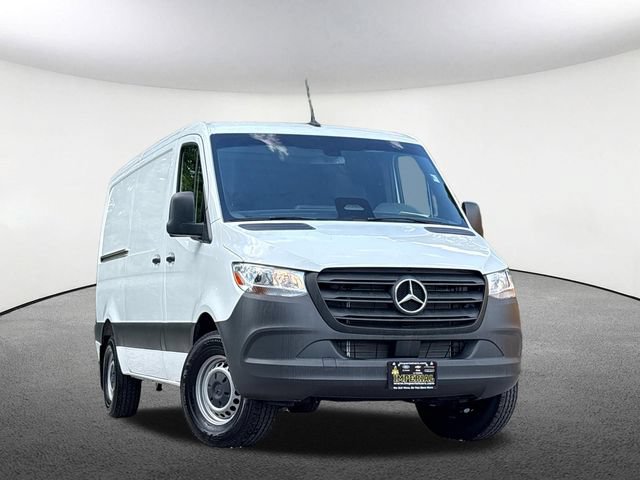 Used 2025 Mercedes-Benz Sprinter 2500 image 2