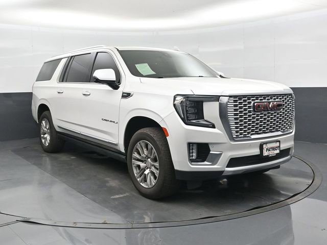Used 2022 GMC Yukon XL Denali AWD/4WD image 1