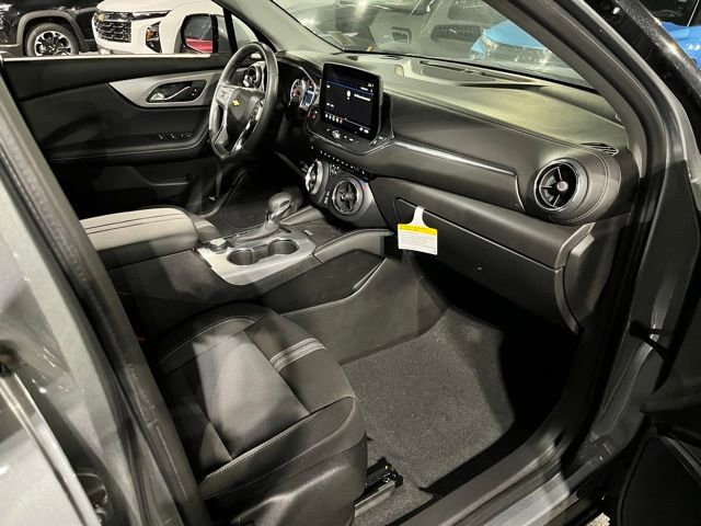 Used 2024 Chevrolet Blazer LT w/ Convenience Package FWD image 22