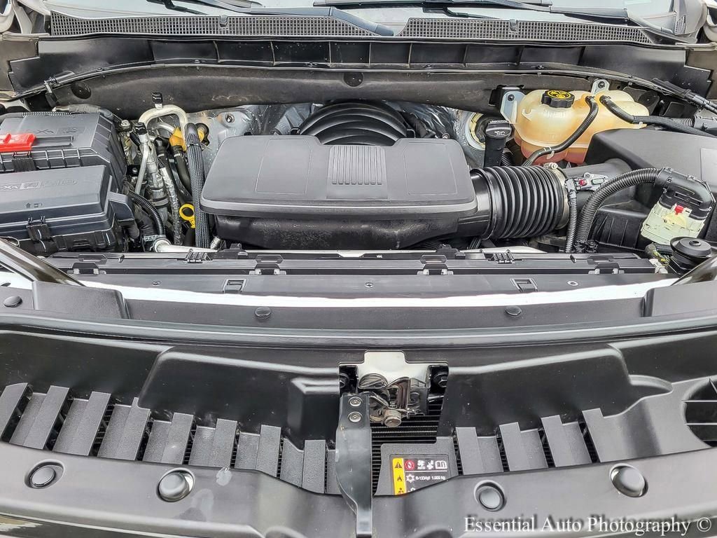 Used 2023 Chevrolet Suburban Premier image 34