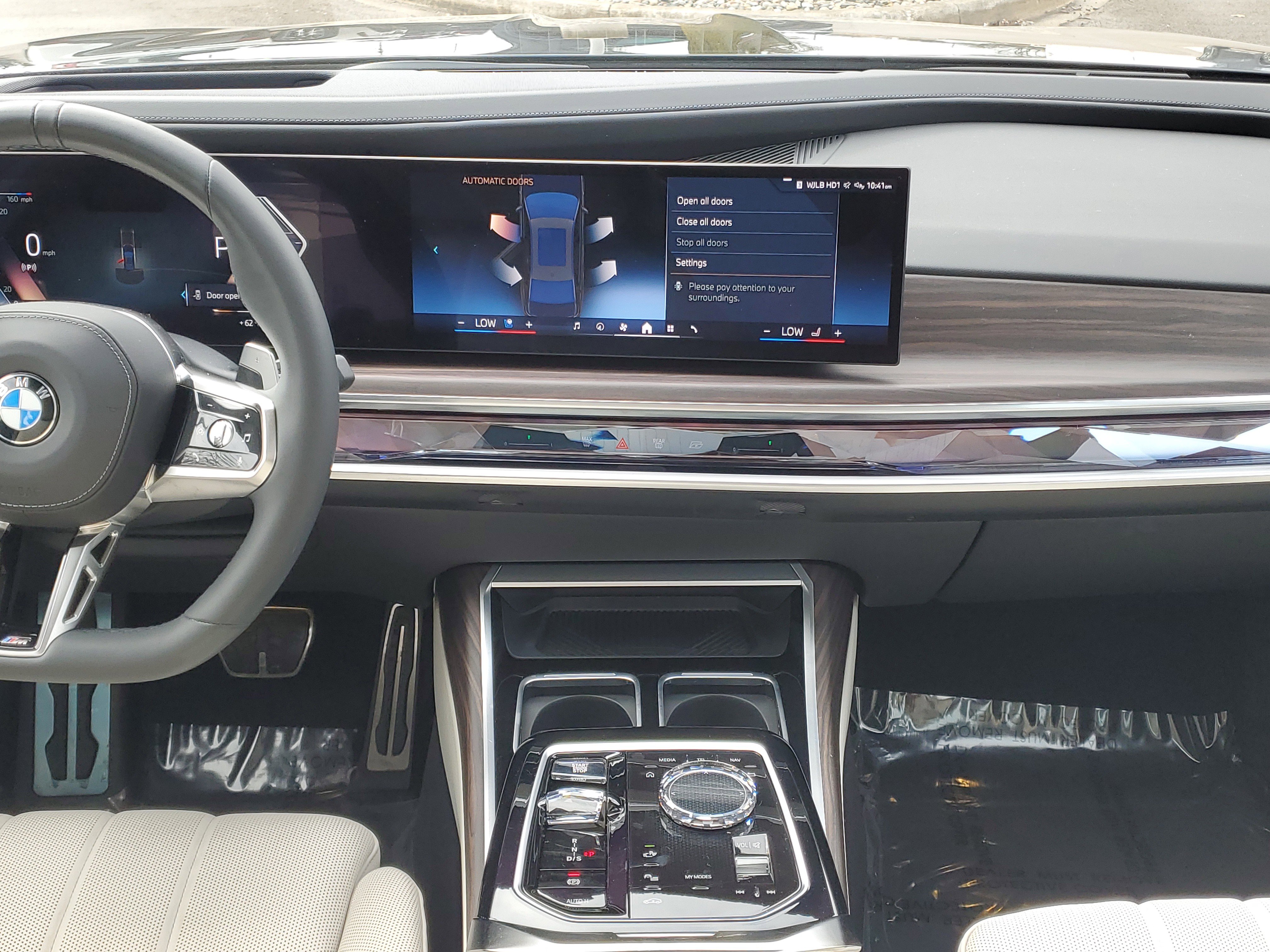 Certified 2023 BMW 760i xDrive w/ Executive Package image 21