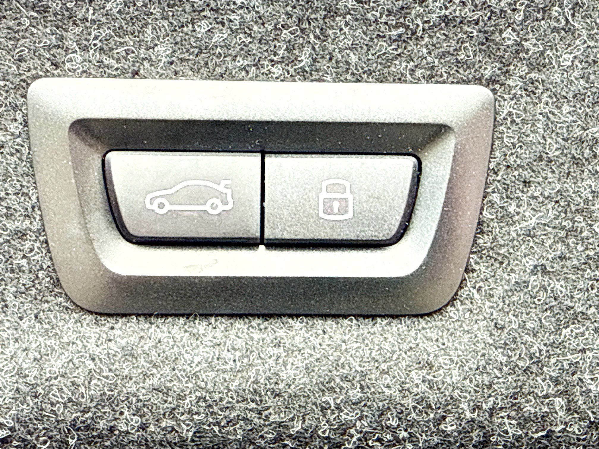 Used 2025 BMW 330i Sedan image 13