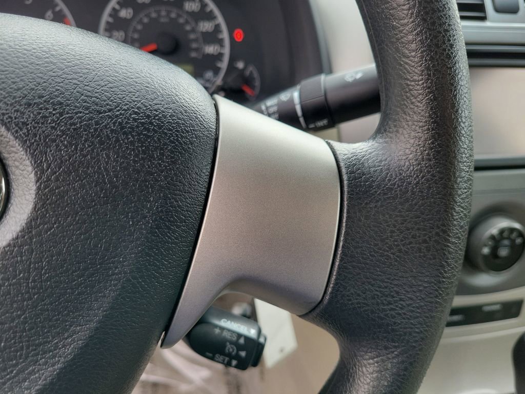 Used 2013 Toyota Corolla LE image 26