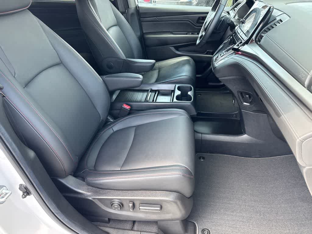 Used 2024 Honda Odyssey Sport image 12