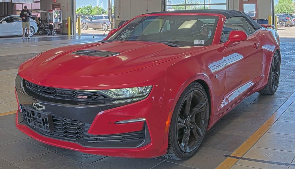 Used 2019 Chevrolet Camaro SS image 2