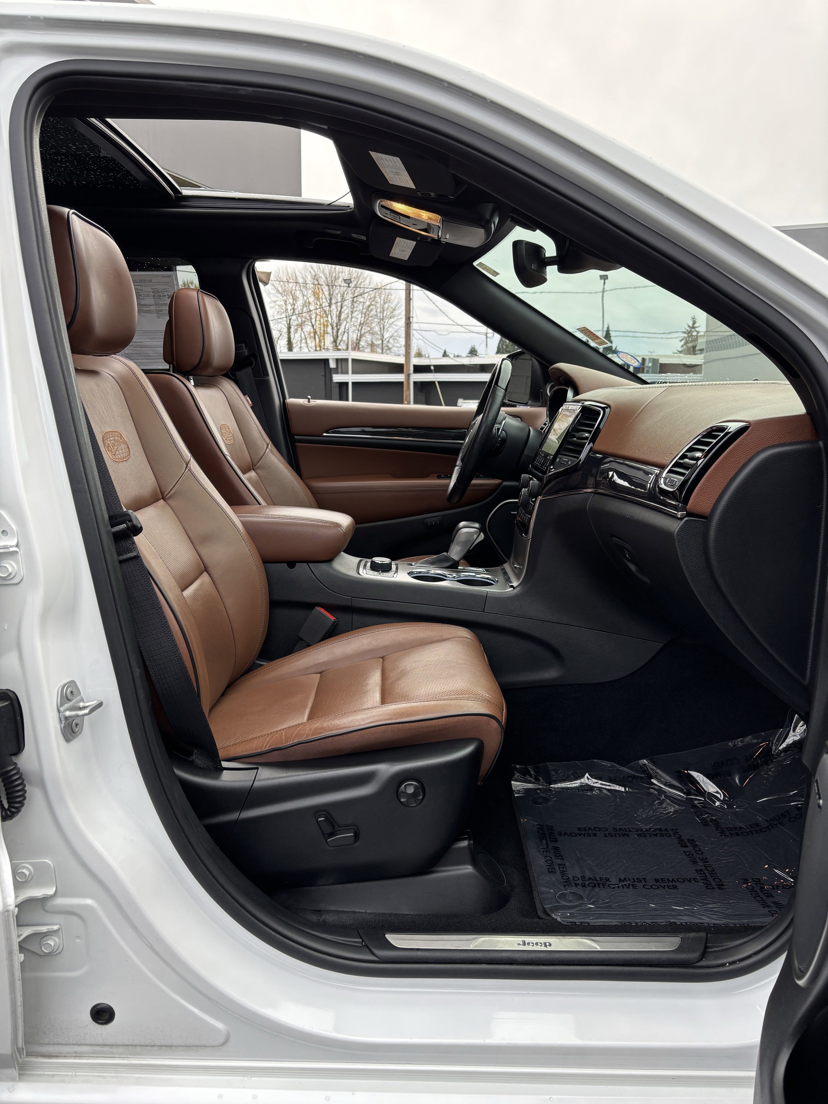 Used 2020 Jeep Grand Cherokee Overland image 10