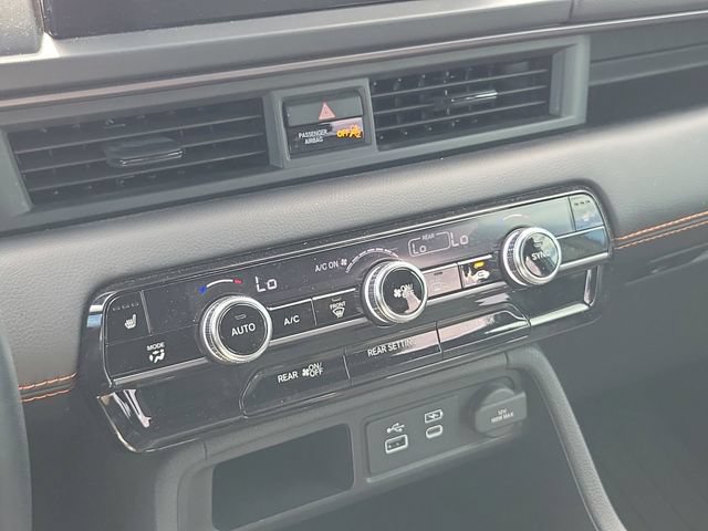 Used 2023 Honda Pilot TrailSport image 28