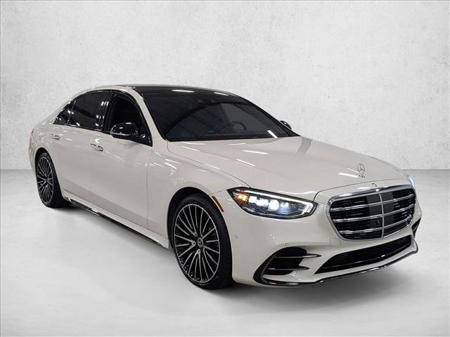 Used 2022 Mercedes-Benz S 580 4MATIC Sedan image 3