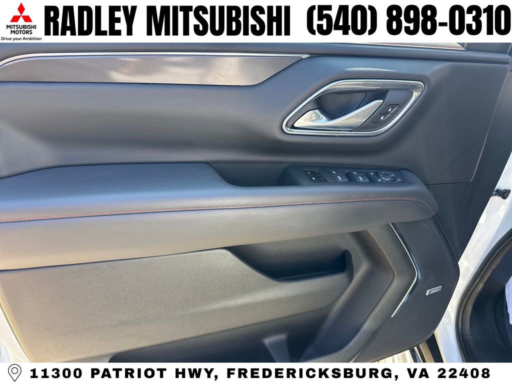 Used 2022 Chevrolet Suburban RST w/ Luxury Package image 5