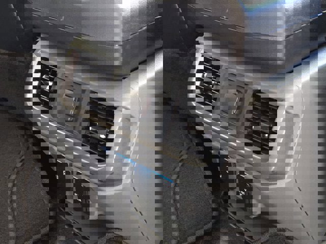 Used 2021 Ford F150 Lariat image 11