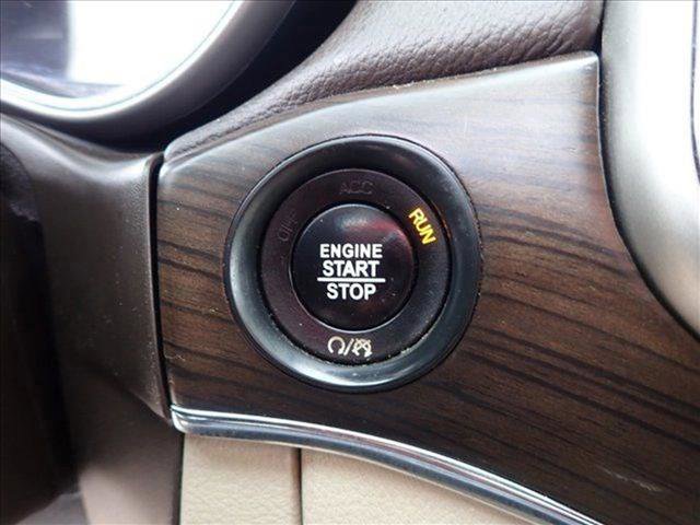 Used 2016 Jeep Grand Cherokee Overland w/ Advanced Technology Group AWD/4WD image 26