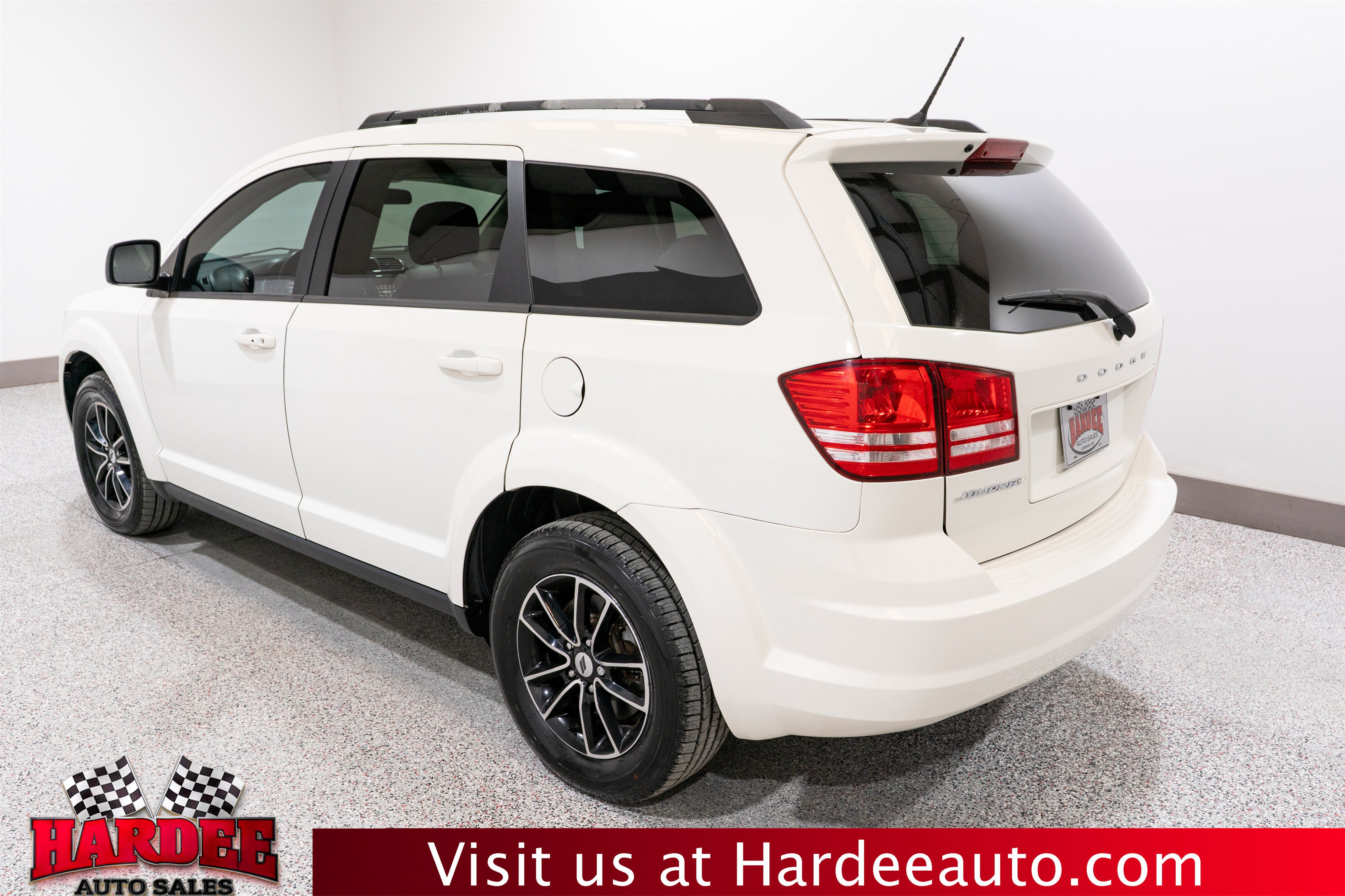 Used 2018 Dodge Journey SE w/ Popular Equipment Group FWD image 3