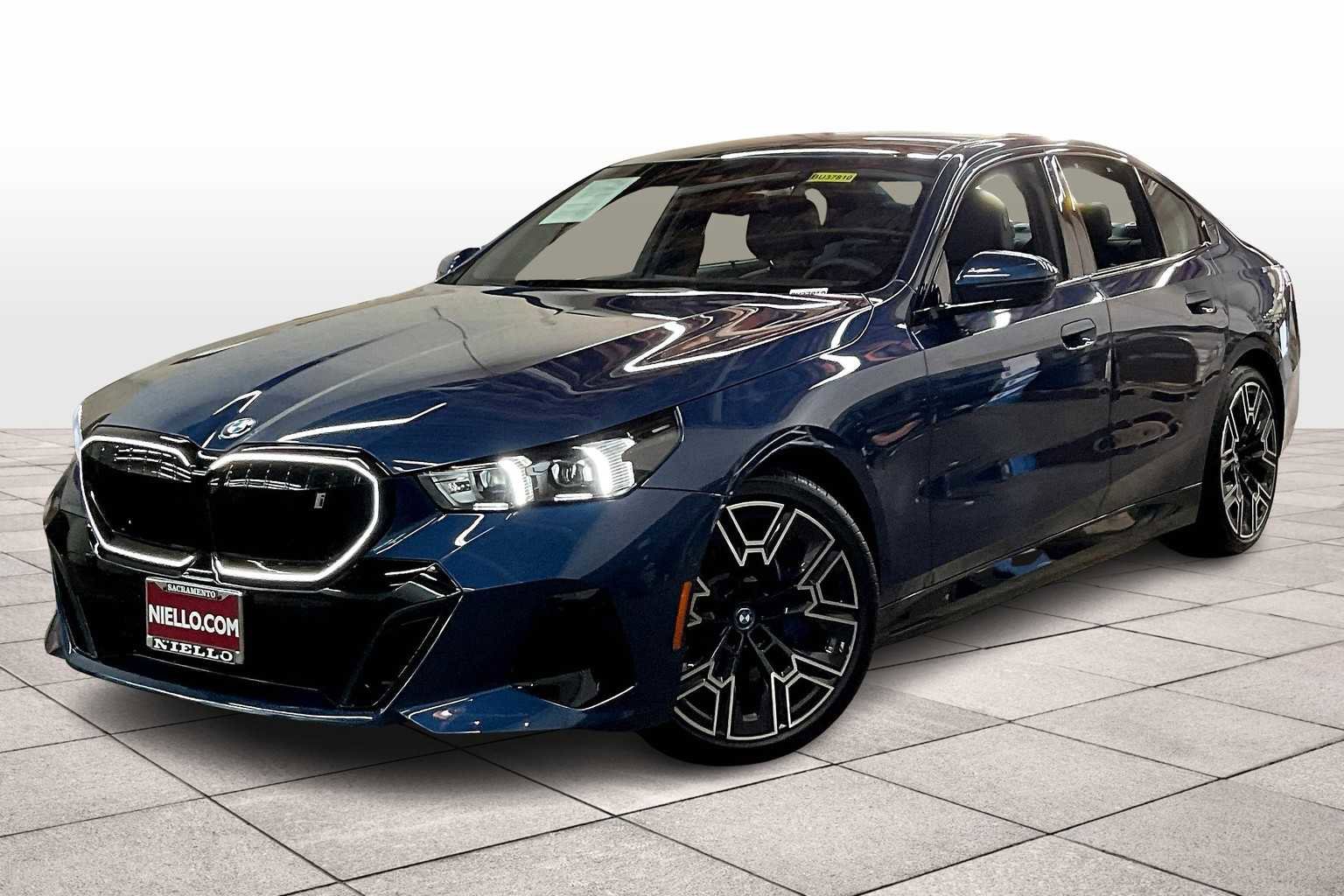 Used 2025 BMW i5 xDrive40 w/ Executive Package image 1