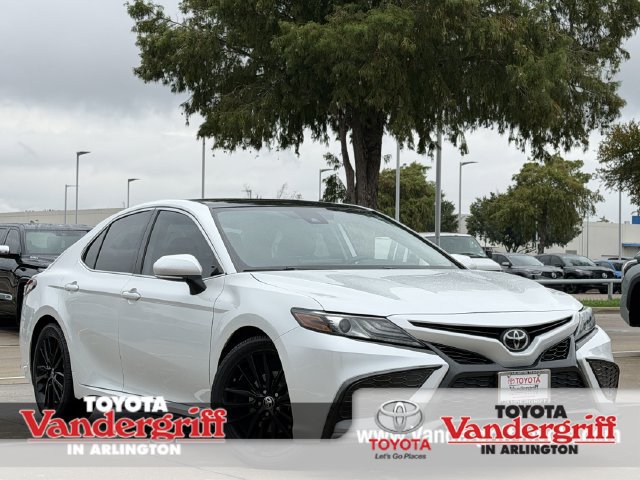Used 2021 Toyota Camry XSE FWD image 1
