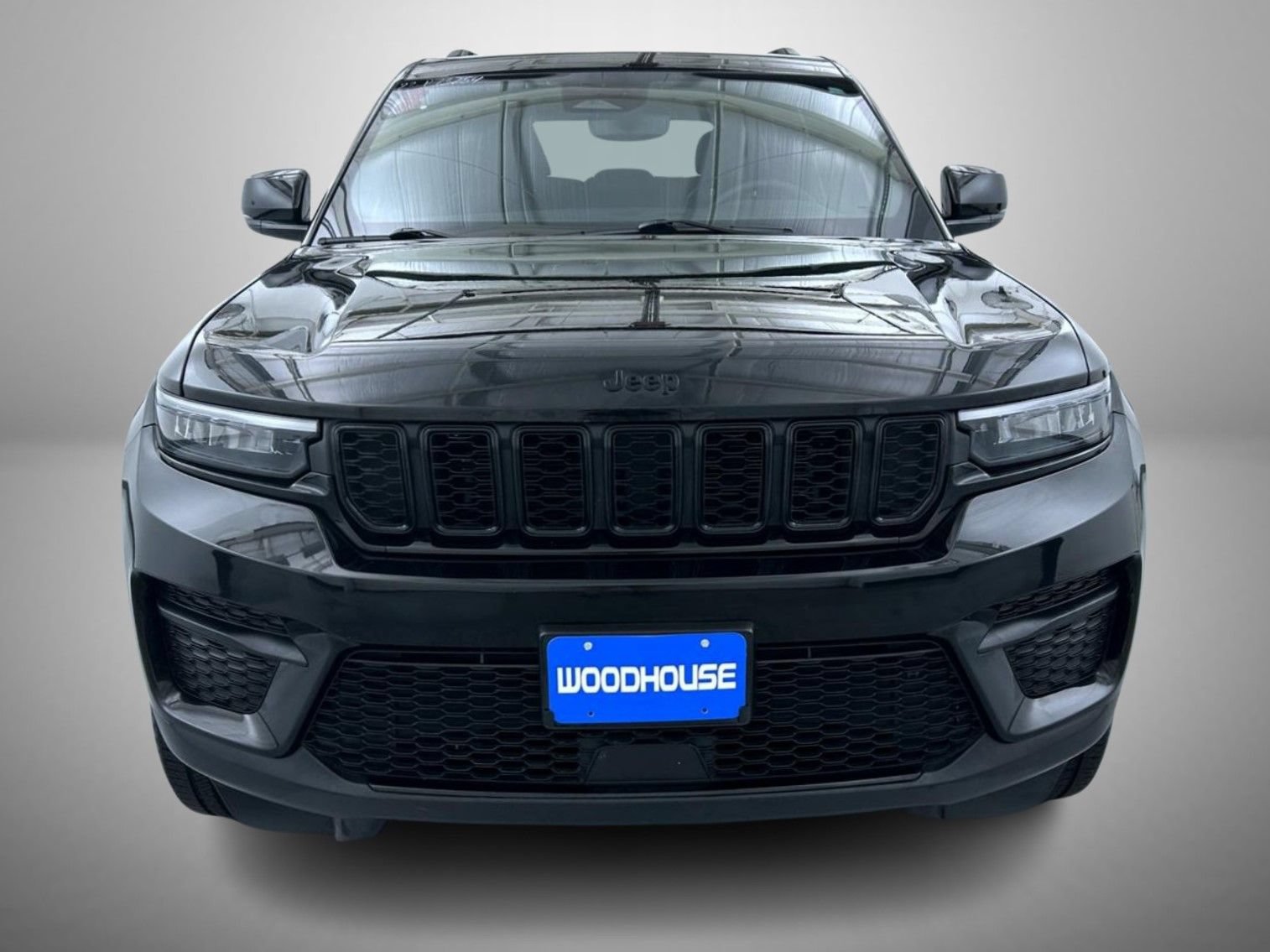 Certified 2023 Jeep Grand Cherokee Altitude AWD/4WD image 2