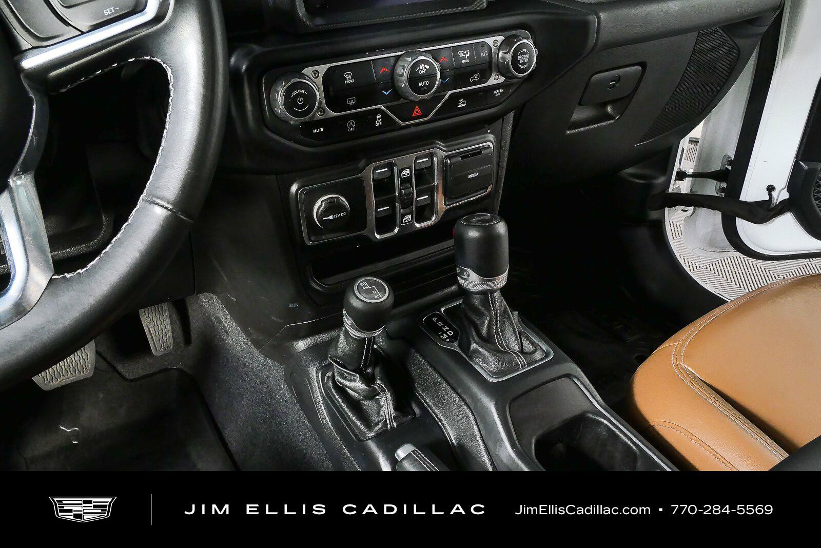 Used 2021 Jeep Wrangler Unlimited Sahara AWD/4WD image 17