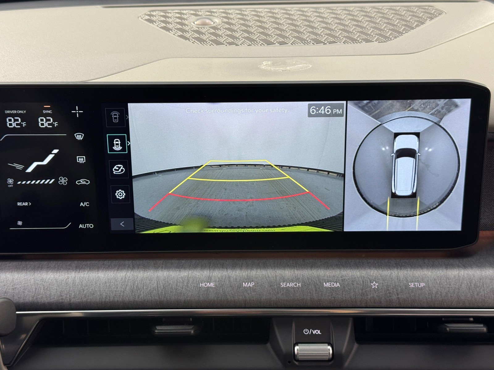 Used 2024 Kia EV9 Land image 32