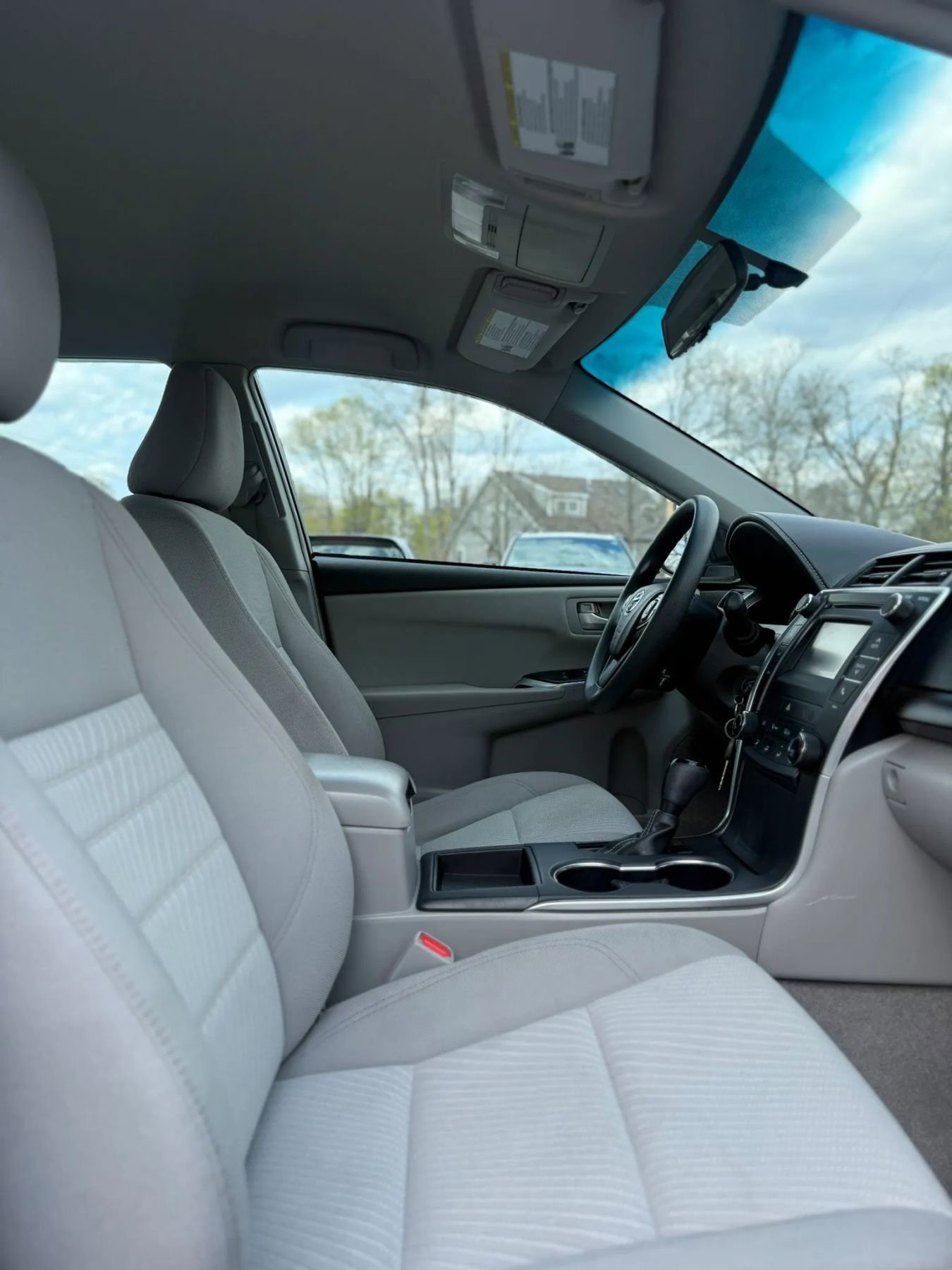 Used 2016 Toyota Camry LE FWD image 18
