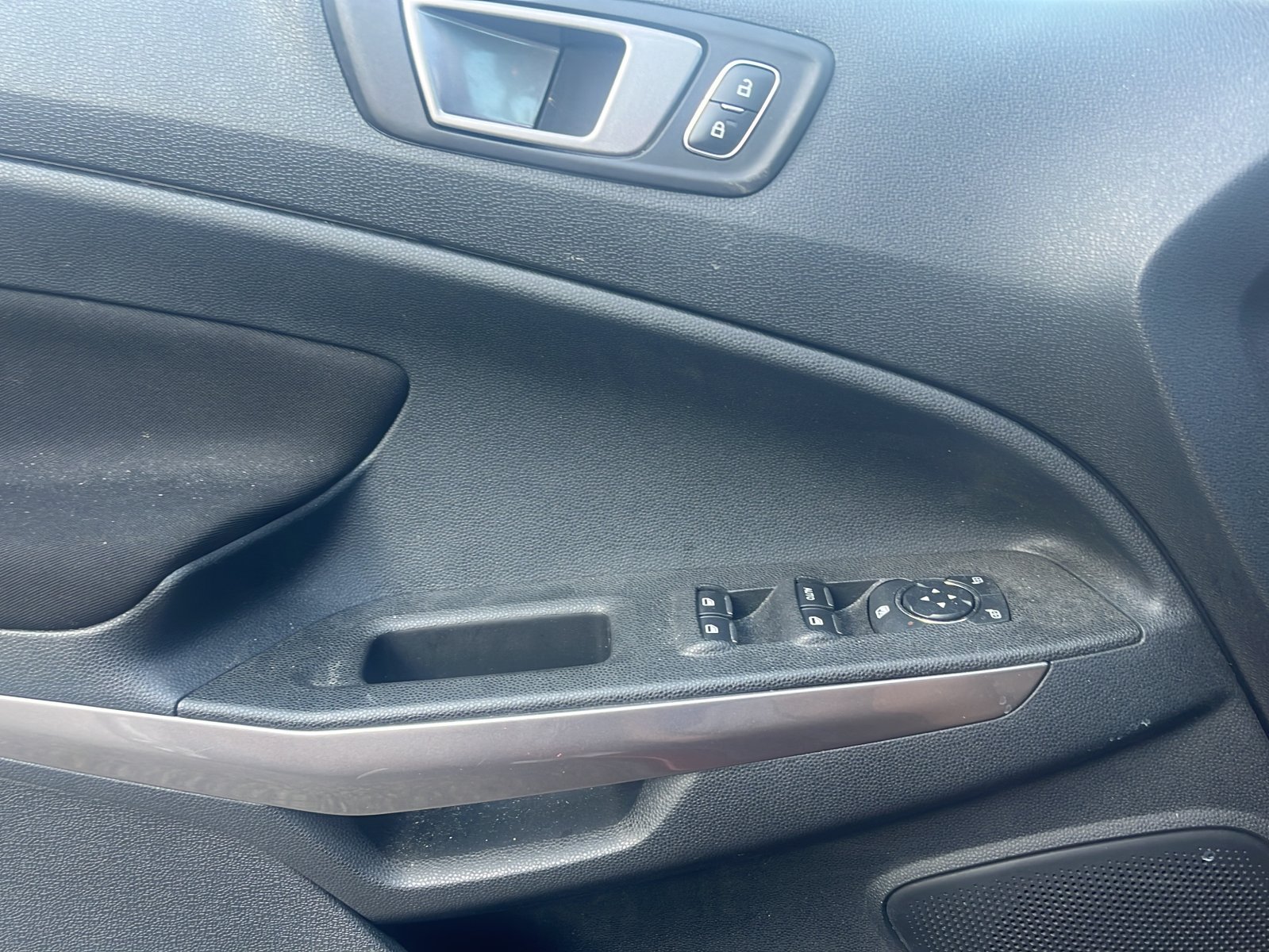 Used 2020 Ford EcoSport SE w/ SE Convenience Package FWD image 15