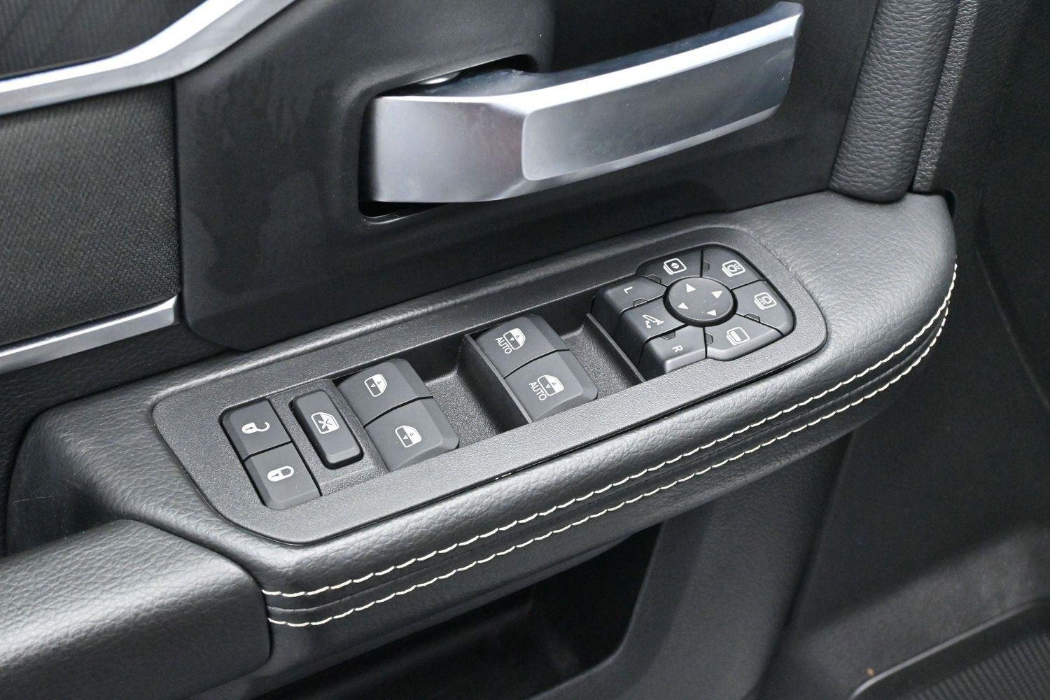 Used 2025 RAM 2500 Big Horn AWD/4WD image 10