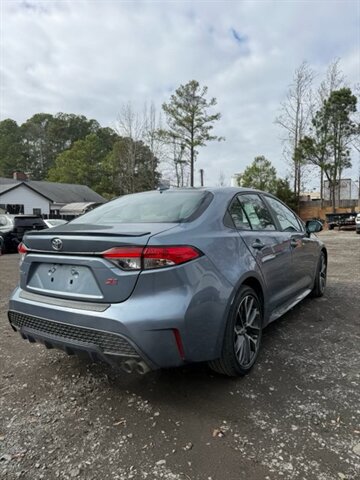 Used 2021 Toyota Corolla SE FWD image 3