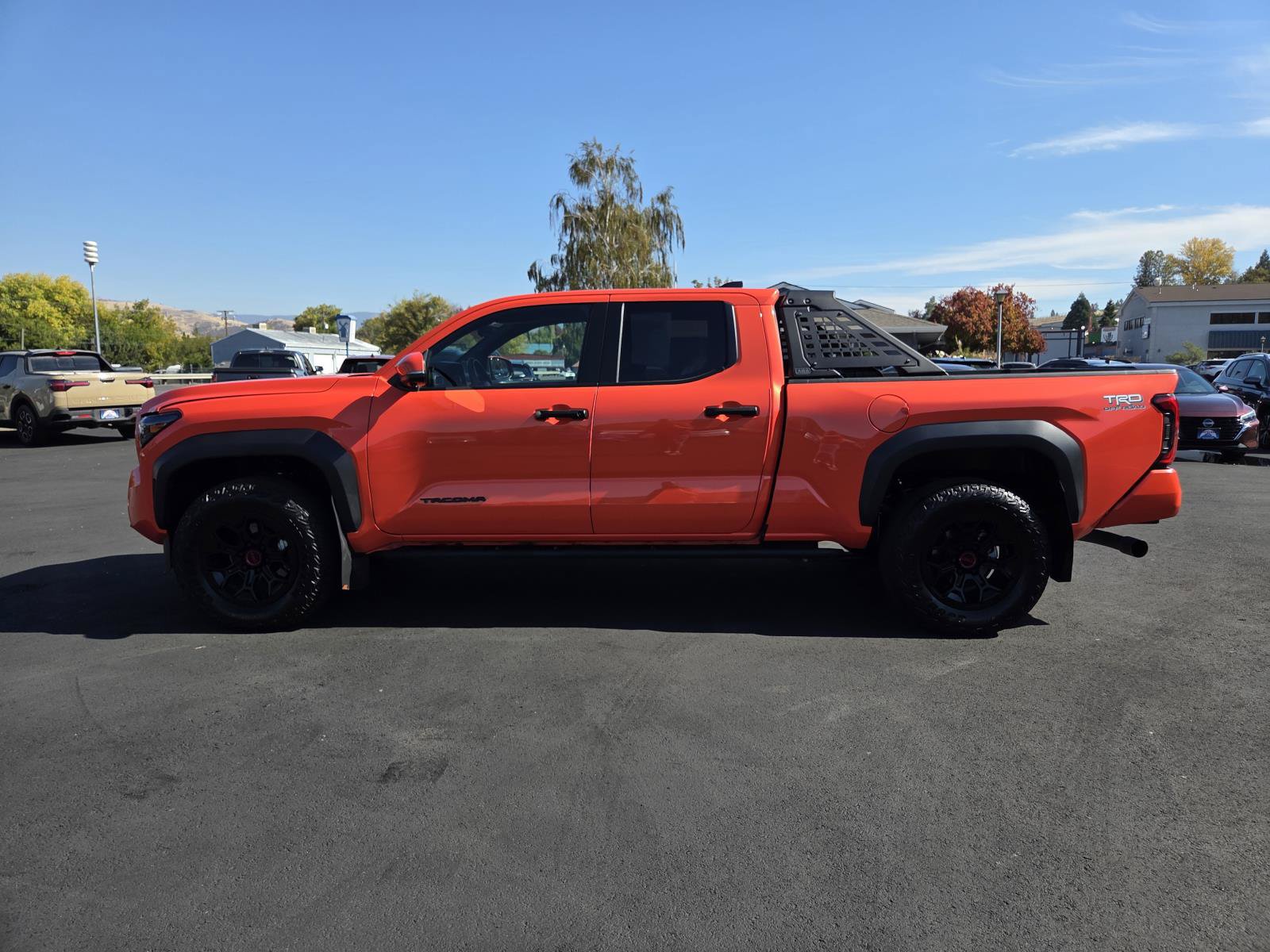 Used 2024 Toyota Tacoma TRD Off-Road w/ TRD Off Road Premium Package AWD/4WD image 8