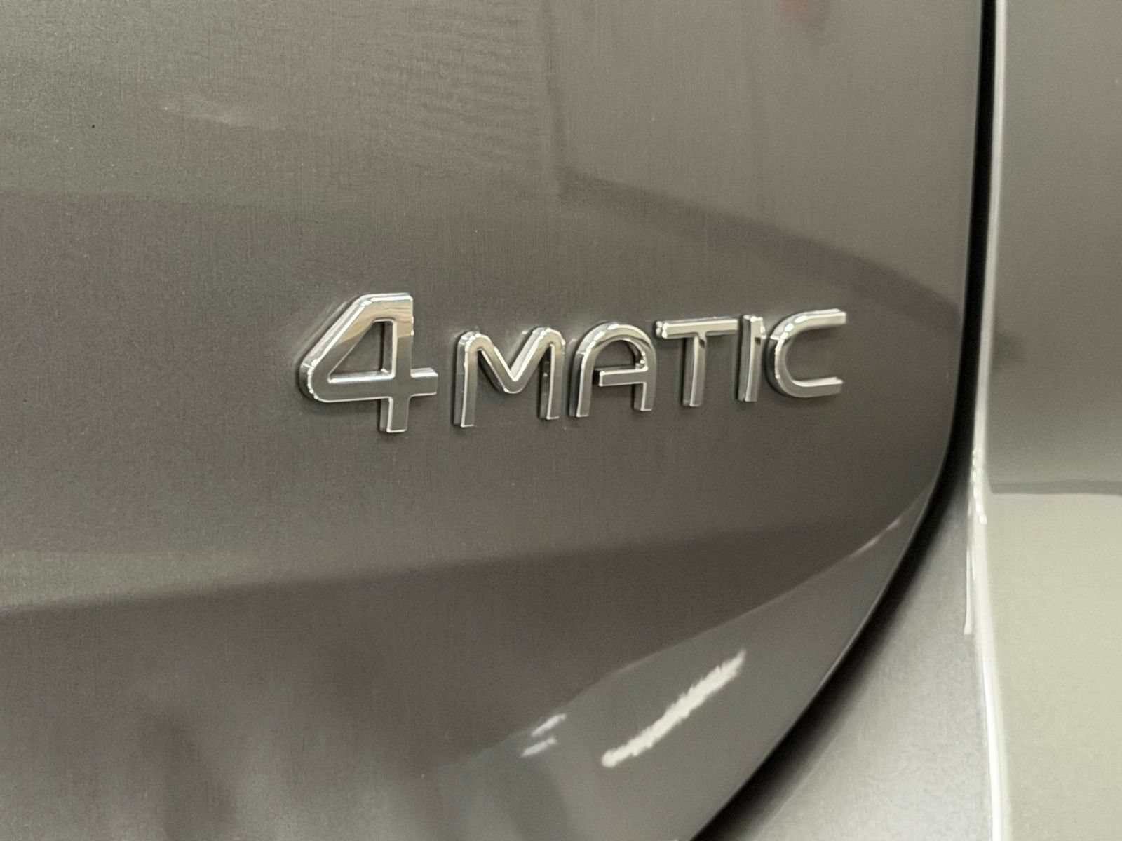 Used 2025 Mercedes-Benz EQB 300 4MATIC image 14