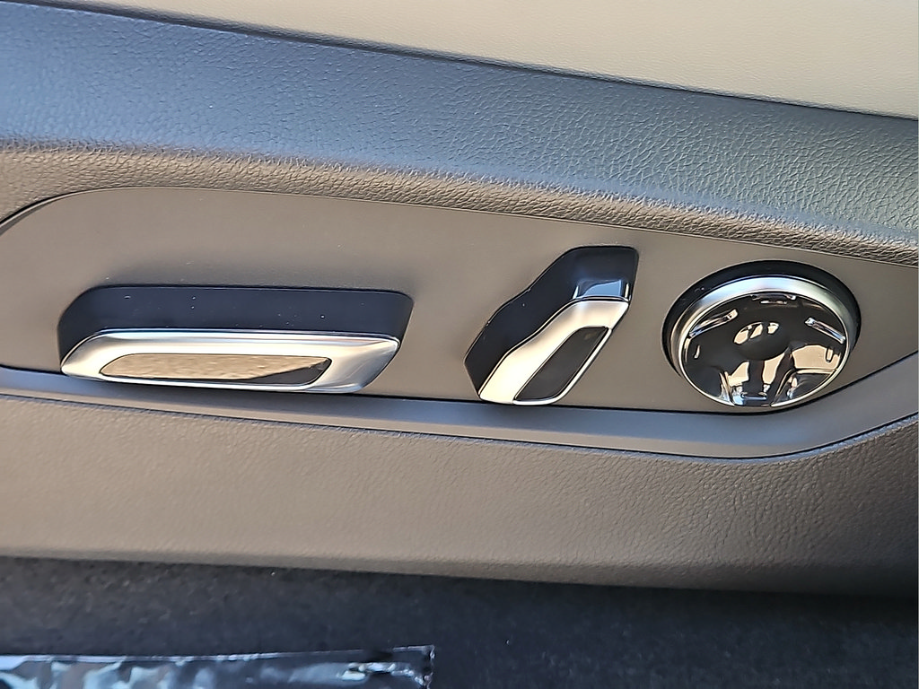 Used 2026 Acura MDX w/ Technology Package FWD image 19