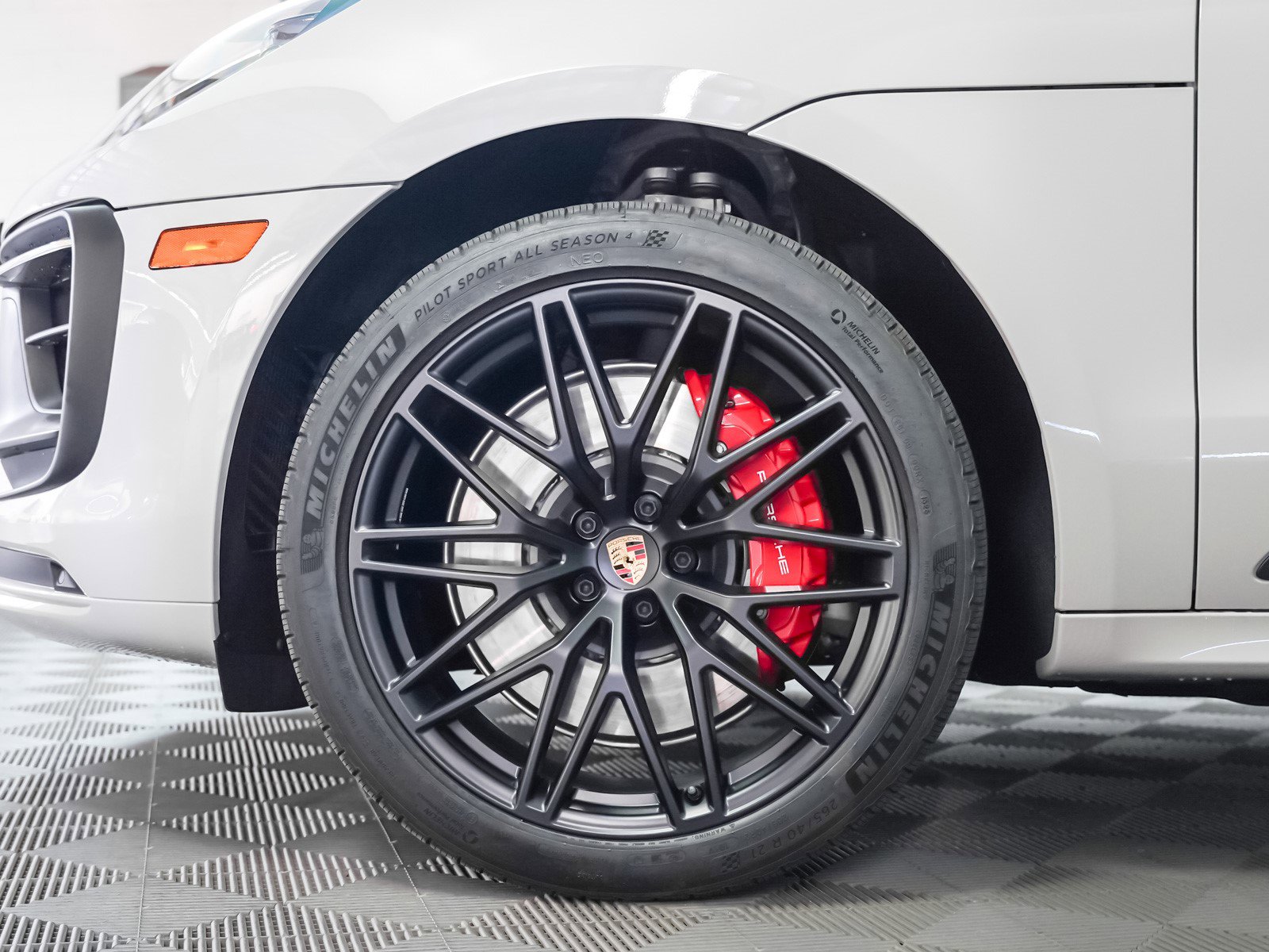 Used 2026 Porsche Macan GTS image 14