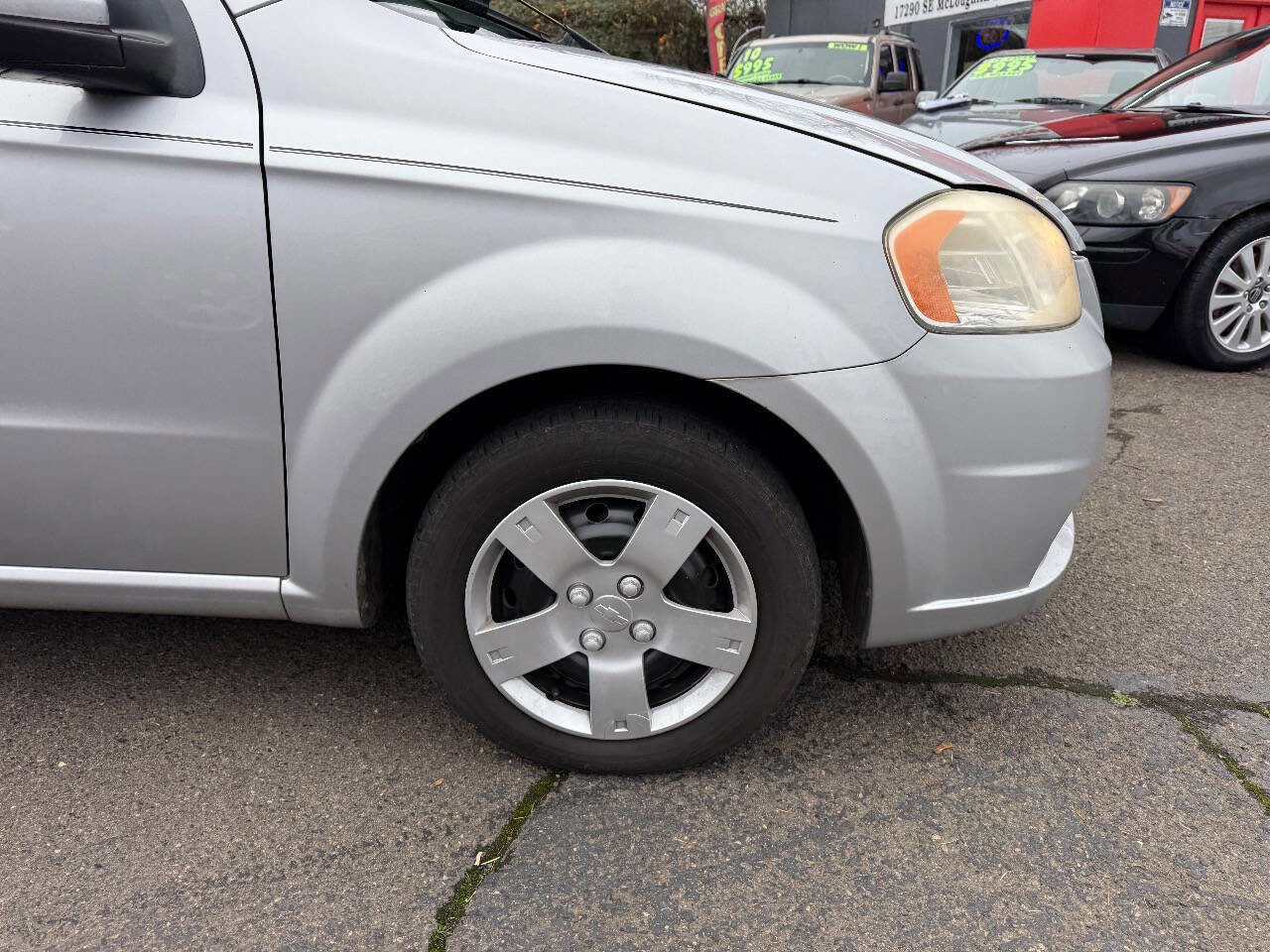 Used 2010 Chevrolet Aveo LT image 12