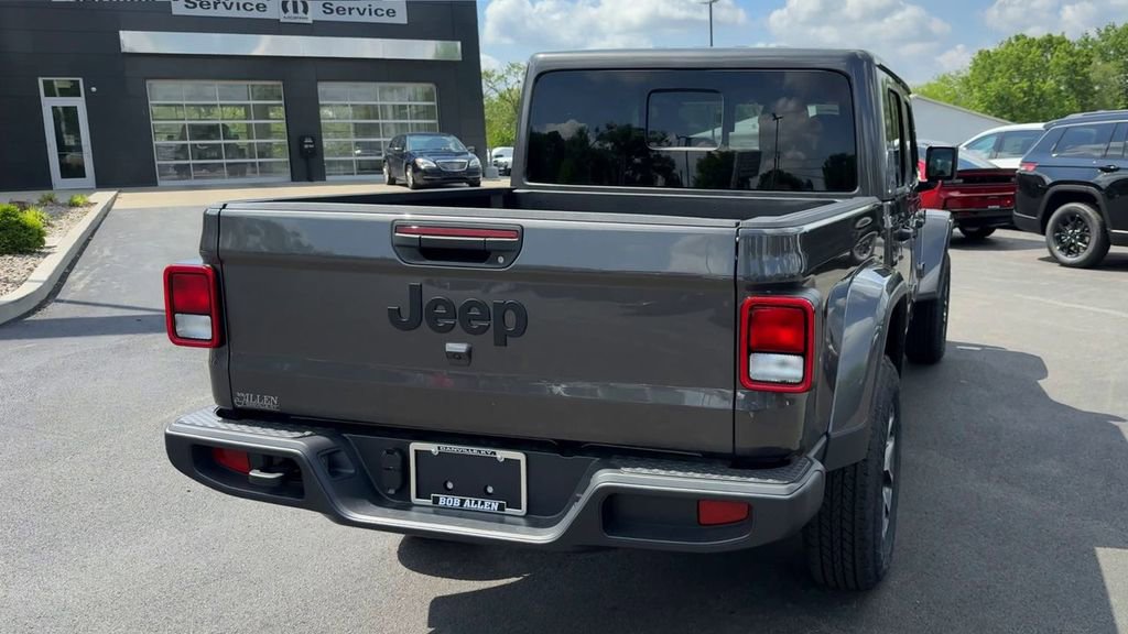 New 2026 Jeep Gladiator Sport AWD/4WD image 6