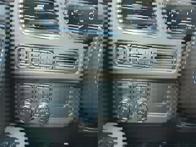 Used 2022 GMC Yukon SLT w/ SLT Luxury Package image 30