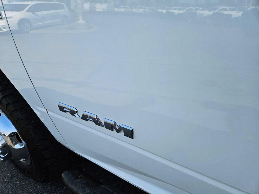 Used 2024 RAM 3500 SLT w/ Quick Order Package 2YG SLT AWD/4WD image 13