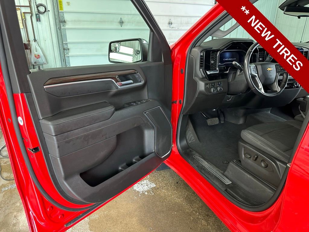 Used 2022 Chevrolet Silverado 1500 LT image 9