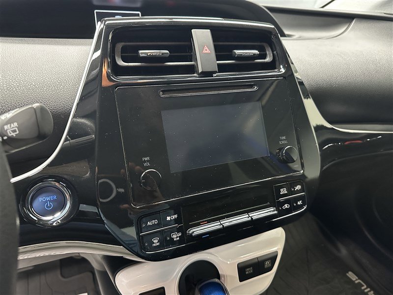 Used 2016 Toyota Prius Two image 17