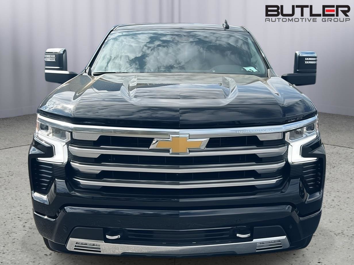 Used 2024 Chevrolet Silverado 1500 High Country w/ High Country Premium Package image 9