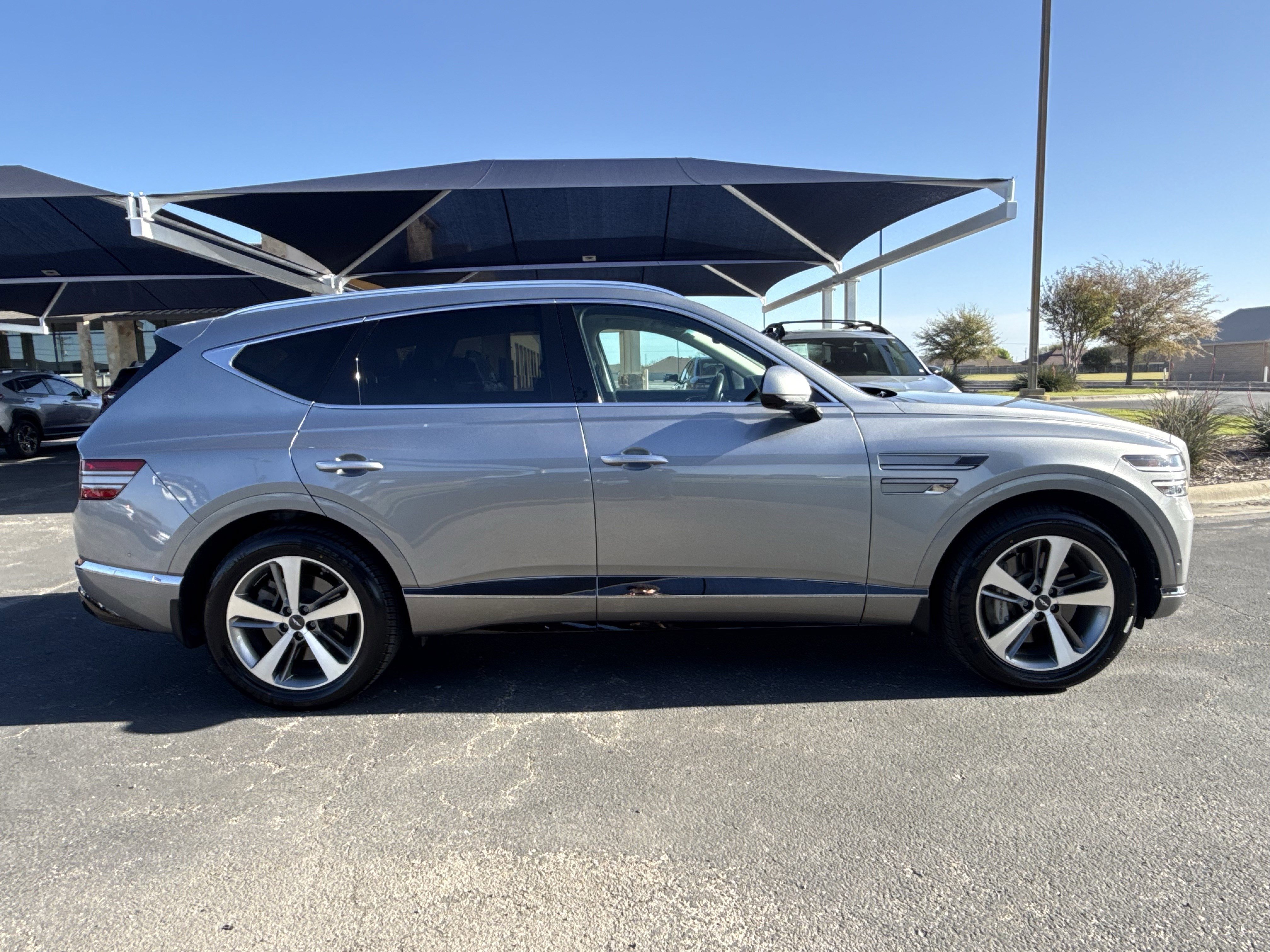 Used 2021 Genesis GV80 3.5T w/ Advanced Package 06 AWD/4WD image 8