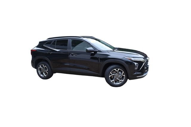 Certified 2025 Chevrolet Trax LT FWD image 2