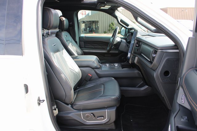 Used 2024 Ford Expedition Max Platinum image 6
