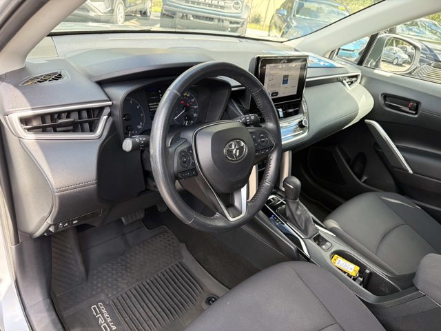 Certified 2023 Toyota Corolla Cross LE FWD image 11