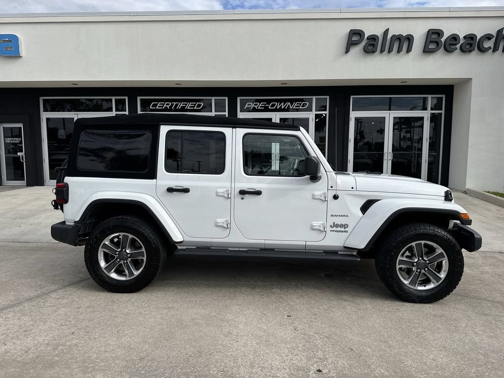 Used 2019 Jeep Wrangler Unlimited Sahara w/ Dual Top Group AWD/4WD image 5