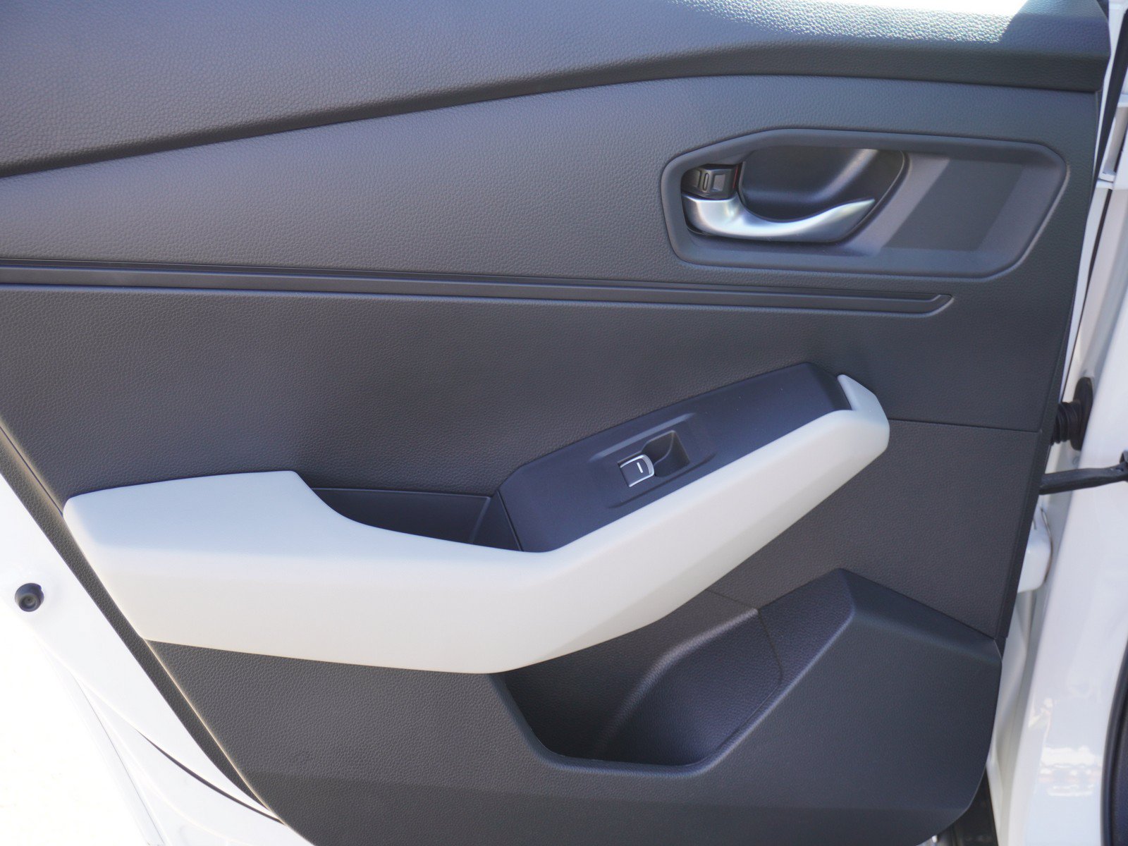 Used 2025 Honda Accord SE image 10