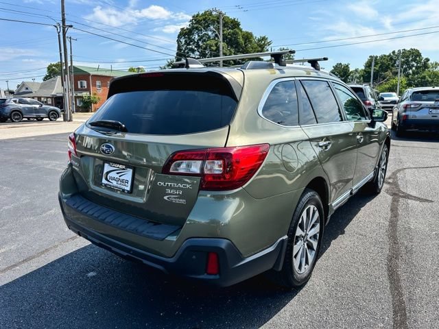 Used 2018 Subaru Outback 3.6R Touring w/ Popular Package #3 AWD/4WD image 8